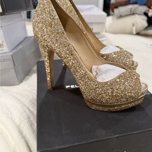 Pelle Moda Gold Glitter Heels